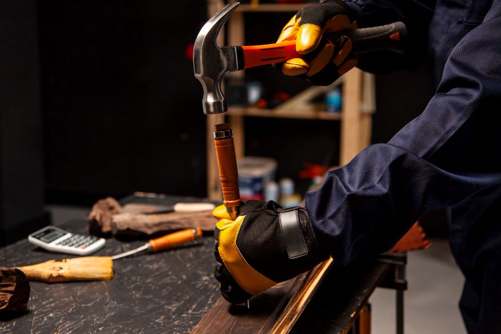 What Do Mechanics Wear to Work? A Look at Essential Gear
